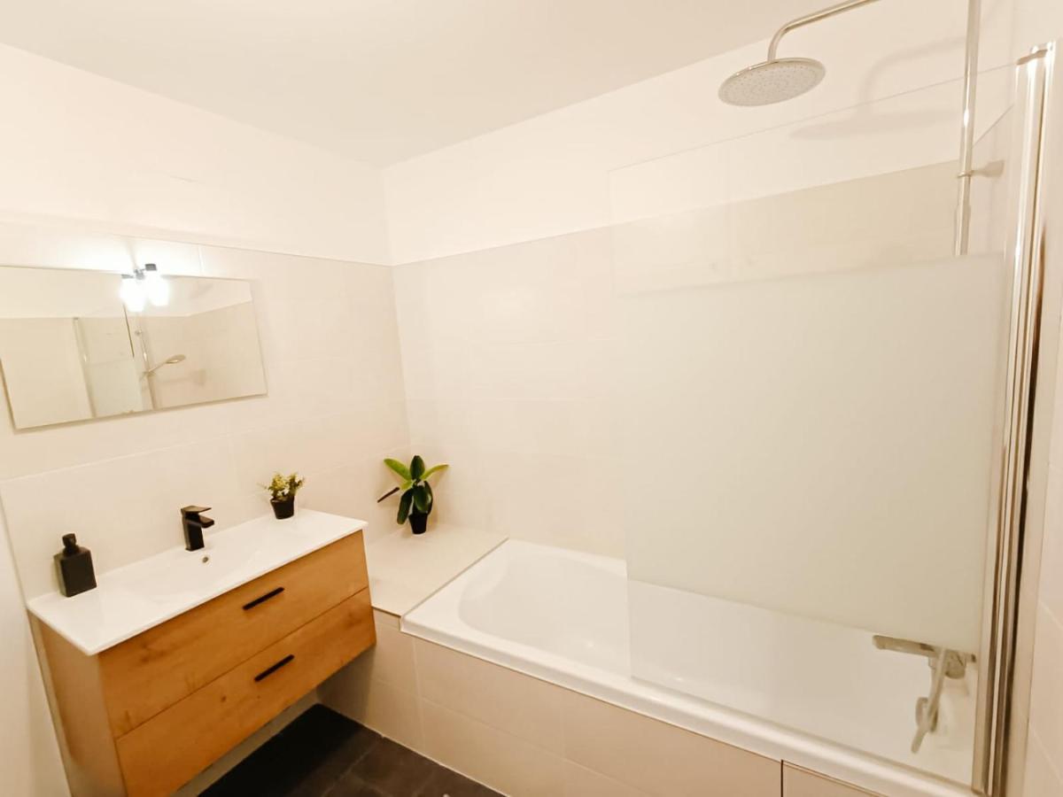 Cosy Perle - 2Ch - Quartier Des Halles & Parking Souterrain 波城 外观 照片